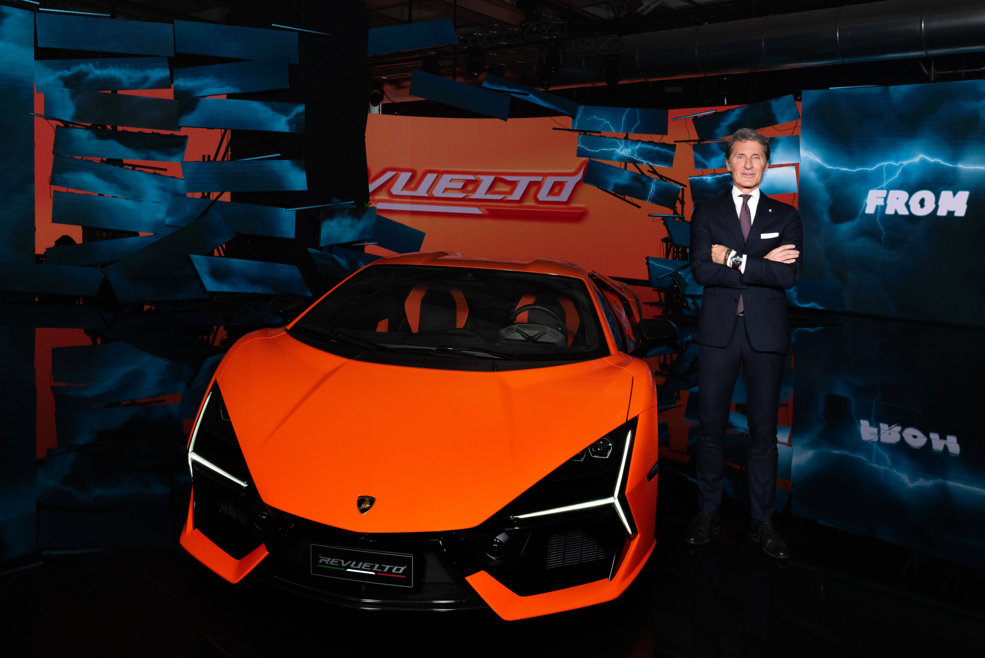 El Lamborghini Revuelto hace su debut mundial en Sant’Agata Bolognese.