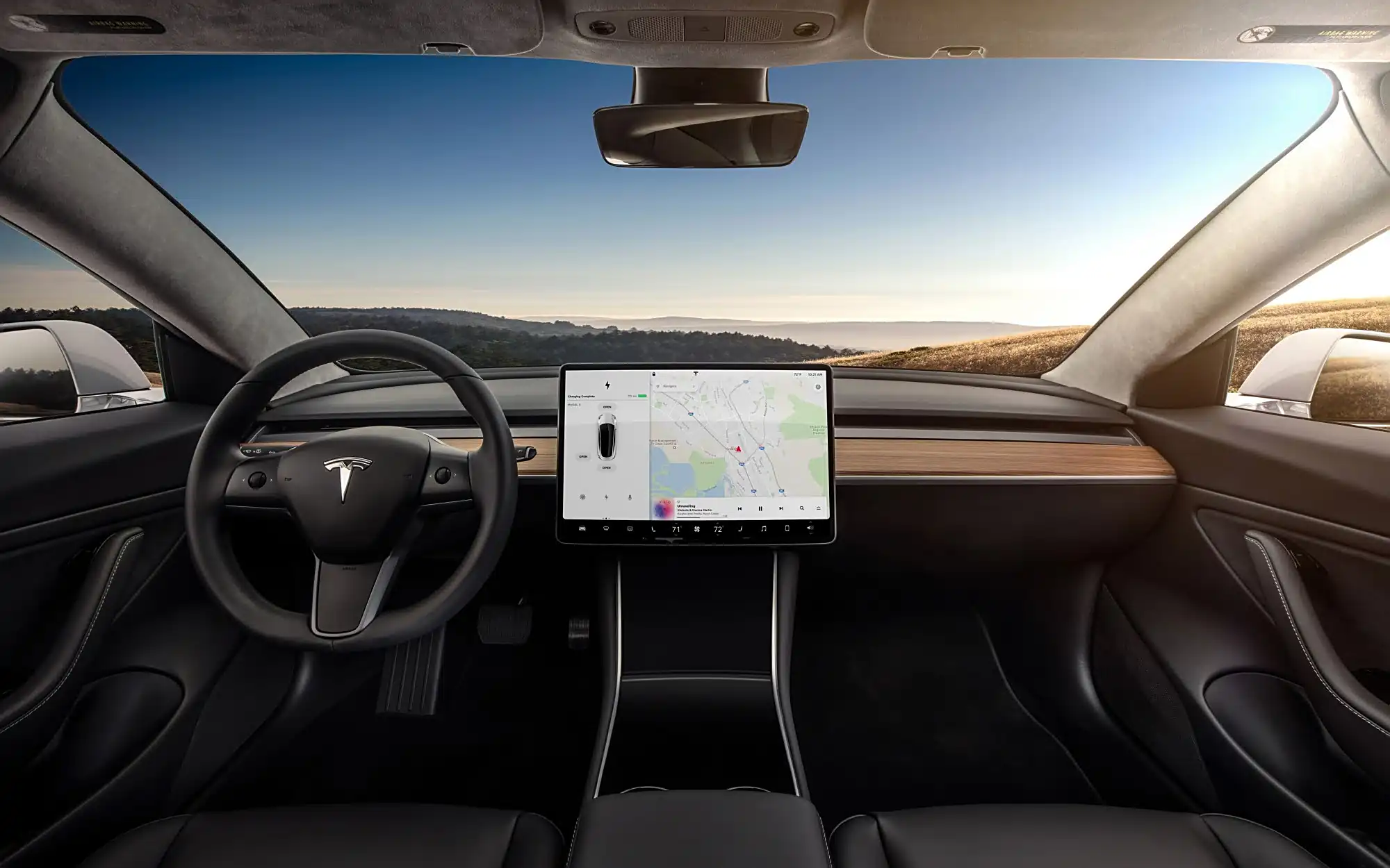 Tesla Model 3 Interer Crop