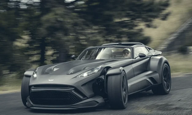 Donkervoort F22 Bare Naked: precisión ultraligera con fibra de carbono a la vista