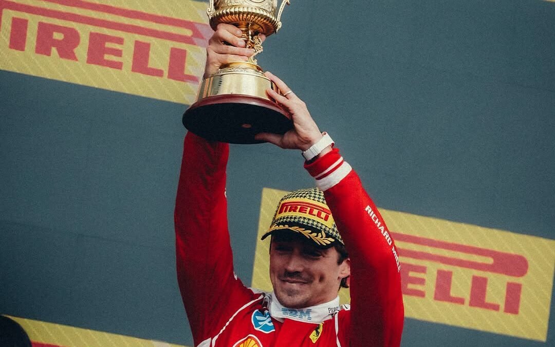 GP de Gran Bretaña, se pinta de rojo.